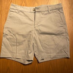 Lululemon Commission Classic-Fit Short 7” Oxford
